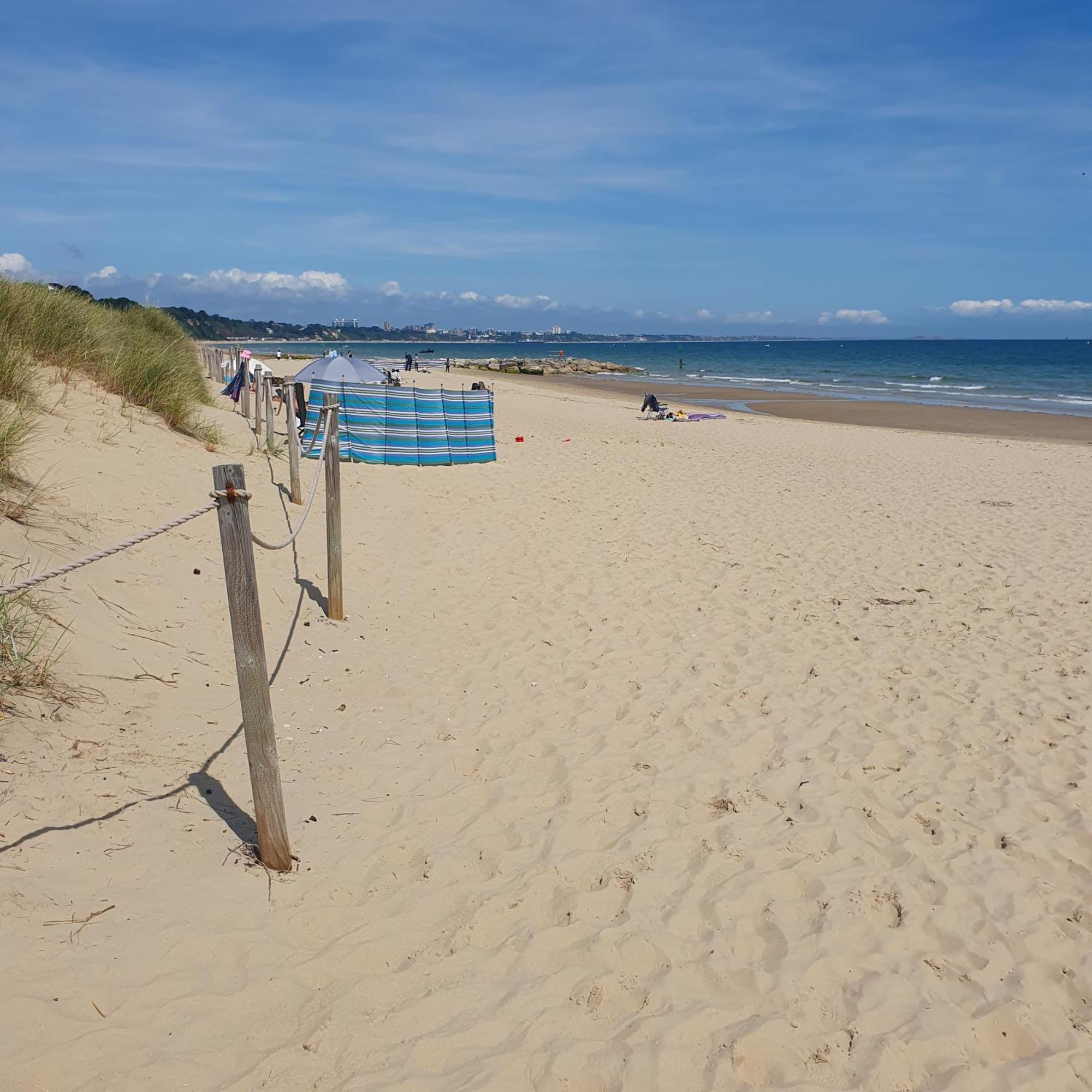 Дом отдыха Panorama House - 400m From Sandbanks Пул